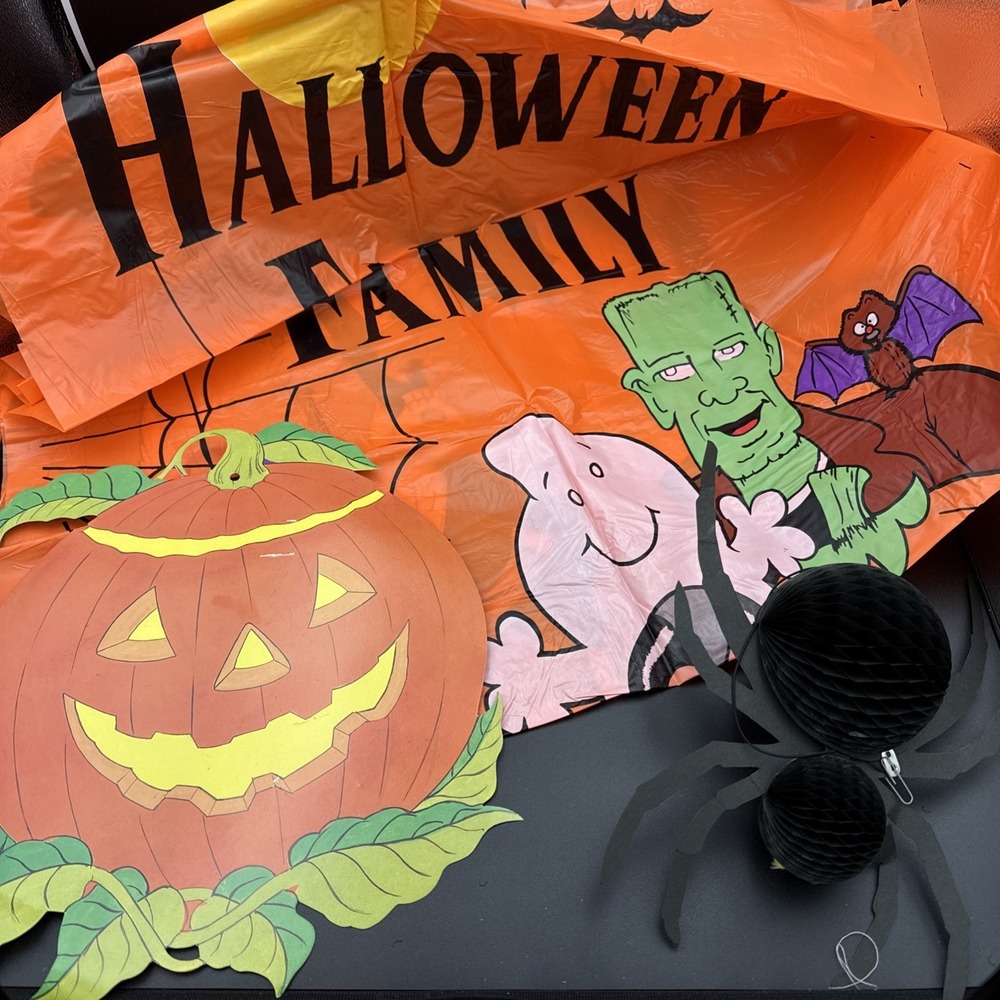 Assorted Halloween Decorations Door Cover‎ Honeycomb Spider Die Cut Pumpkin